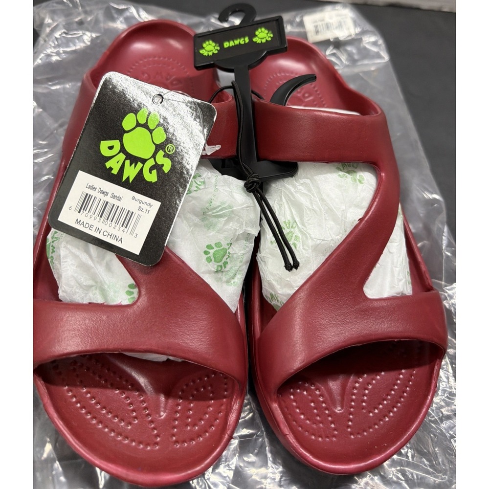 NEW W/TAGS   DAWGS LADIES Z SANDALS SIZE 11  BURGUNDY